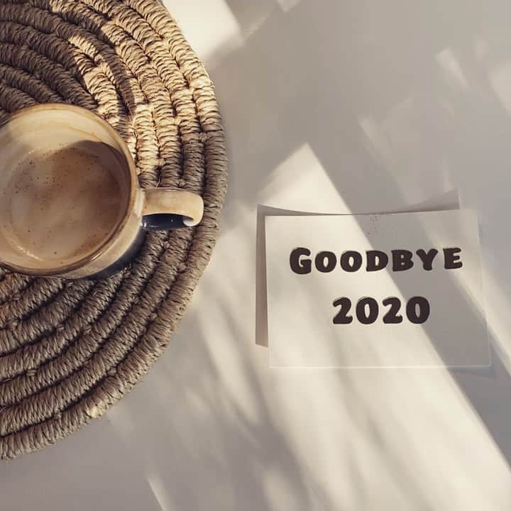 ザ オフィス オブ アンジェラ スコットのインスタグラム：「what is one positive word that defines 2020 for you?」
