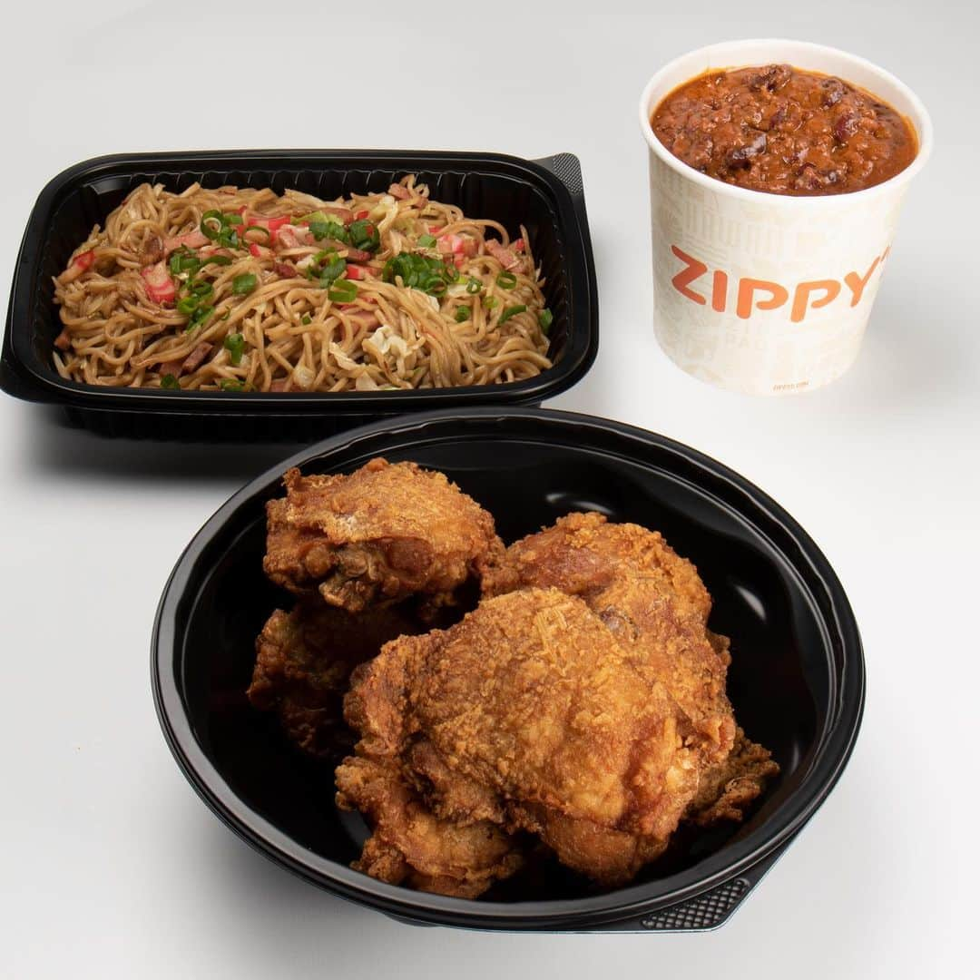 Zippy's Restaurantsさんのインスタグラム写真 - (Zippy's RestaurantsInstagram)「The Ohana Pac was another innovation of 2020 that has become a popular order to feed a #quaranteam.」1月1日 3時17分 - zippys