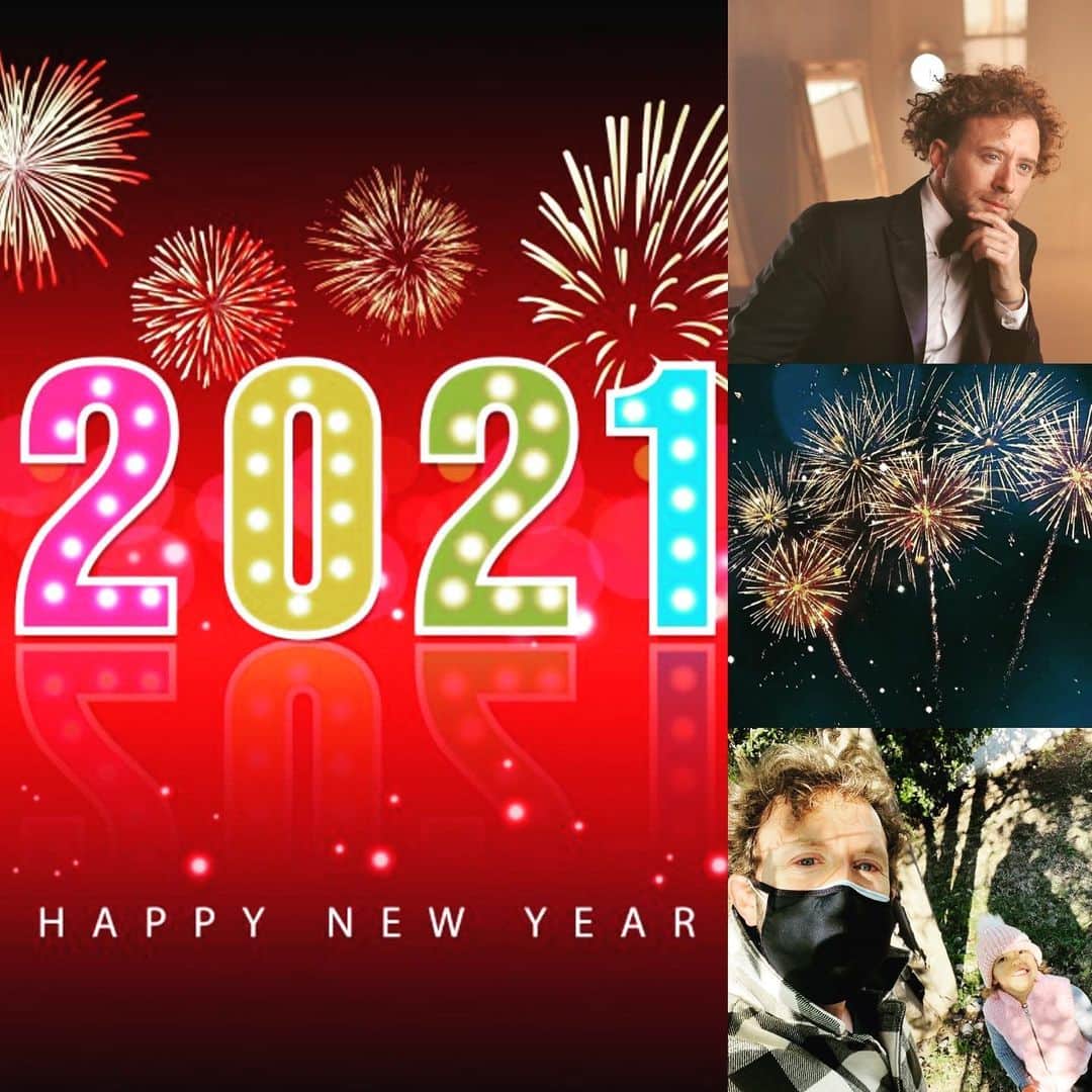 T・J・サインのインスタグラム：「Wherever you are on the globe right now, I’m sending you a hug on this final day of 2020, and may the new year bring us all closer together, once again! Happy Happy 2021!! Wooohooo!😊🎊🦋🥳🌹🌟🍭🥂🎪🎡🎉」
