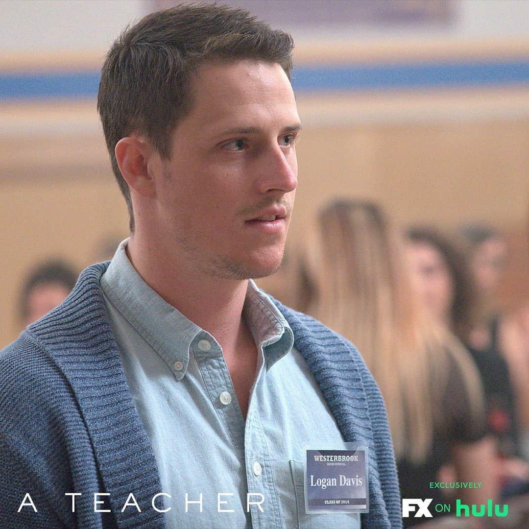 Hulu Home of Emmy-winningさんのインスタグラム写真 - (Hulu Home of Emmy-winningInstagram)「Time to face the past. Watch the final episode of #ATeacher now on #FXonHulu.」1月1日 3時37分 - hulu