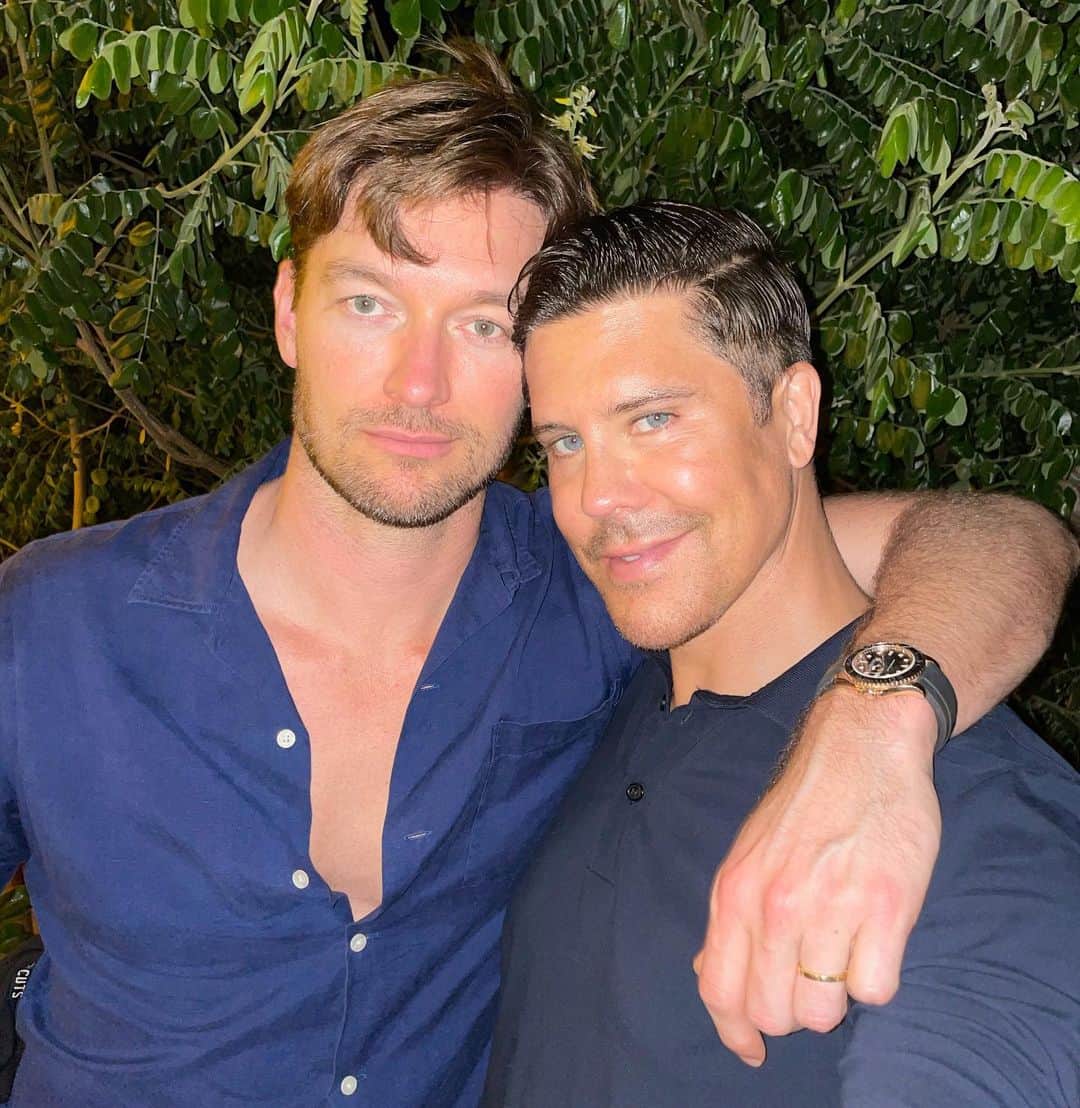 Derek Kaplanのインスタグラム：「Date night 😃」