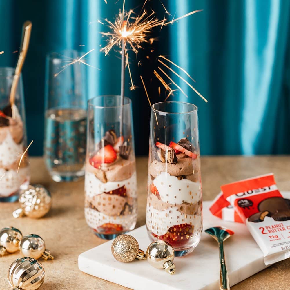 questnutritionさんのインスタグラム写真 - (questnutritionInstagram)「Ring in 2021 with these Questified Peanut Butter Cup Parfaits! 😋🎆🎊🥳 • 👉 FULL RECIPE LINK IN BIO (swipe left to 2nd card) 👈 • Per serving: 7g protein, 13g carbs, 18g fat (8g net carbs) #OnaQuest #Questify」1月1日 4時25分 - questnutrition