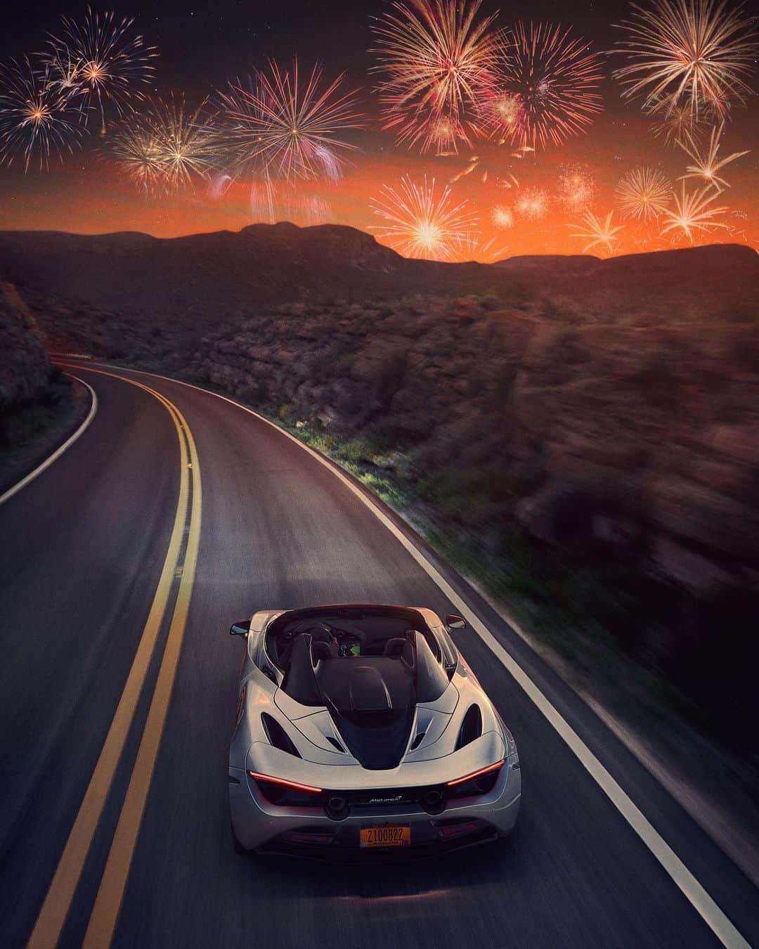 McLaren Automotiveさんのインスタグラム写真 - (McLaren AutomotiveInstagram)「Happy New Year everyone! We hope you have a great New Year's Eve.   Thanks to all who followed us on our journey so far, and step with us into 2021.」1月1日 4時38分 - mclarenauto