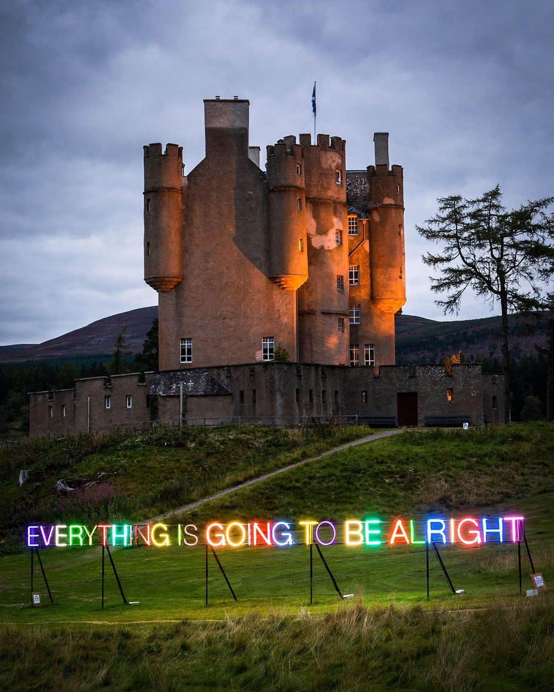 MR PORTERのインスタグラム：「We're not normally ones for mantras, but if there is one thing we want to take into 2021 it's this: everything is going to be alright.  Wishing you a happy and healthy New Year from the whole MR PORTER family. 🤍💫   Installation by Turner Prize winning artist Martin Creed in Braemar, the Cairngorms. #MRPORTERintheWilderness」
