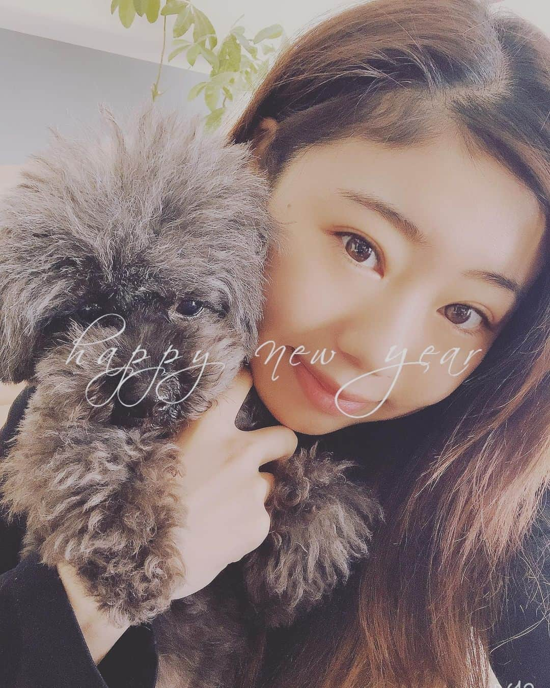 細田采花さんのインスタグラム写真 - (細田采花Instagram)「あけましておめでとうございます！ 今年も皆様にとって良い年となりますように！今年も宜しくお願い致します🥺」1月1日 10時38分 - raripy.skating