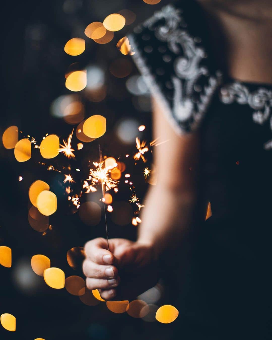 Linda Lomelinoのインスタグラム：「Happy New Year ✨✨」