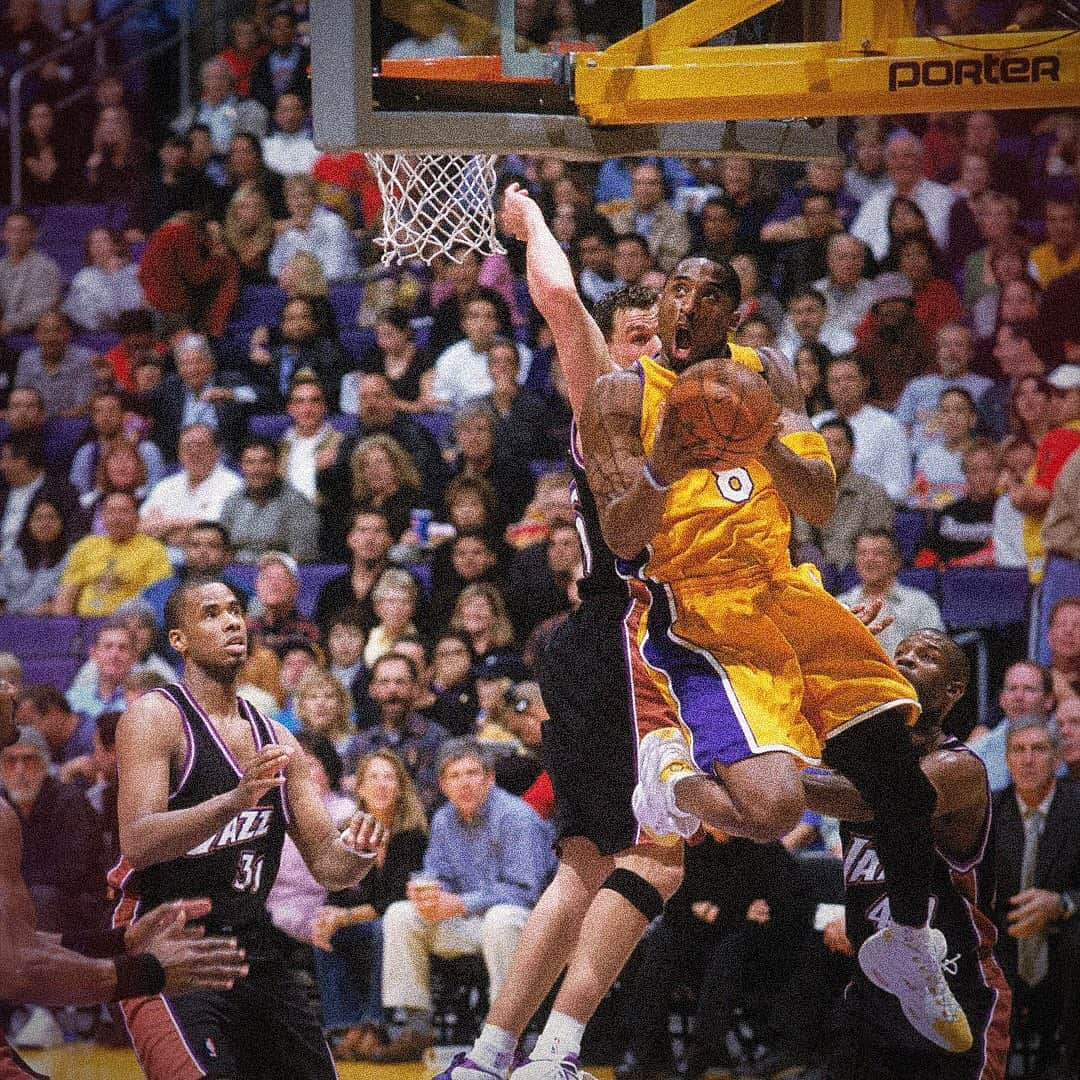 shoes ????さんのインスタグラム写真 - (shoes ????Instagram)「@reebok officially dropped the Question Mid “Yellow Toe” today, a shoe that was made famous by Kobe in the 03’ season. 🏀 🕊   Quinn Cook brought back the legendary pair to honour him in the 2020 playoffs. 👟 Are these worth a cop?👇  #reebokclassic #kobebryant #kobe #sneakernews #sneakerporn #stockx #grailed #nicekicks #kicksonfire #yeezy #supreme #goat」1月1日 5時16分 - shoes