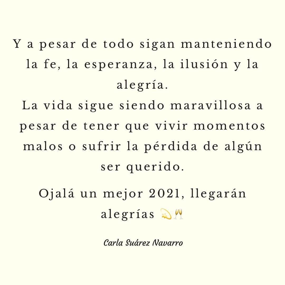 カルラ・スアレス・ナバロのインスタグラム：「💫 2021 💫」