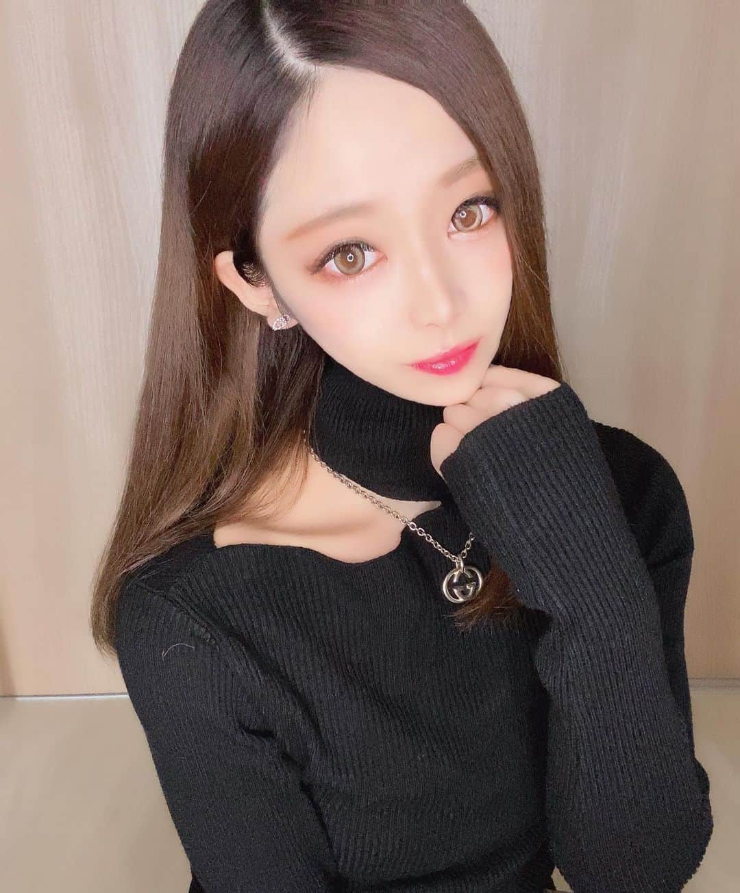 HINAのインスタグラム：「  ℍ𝔸ℙℙ𝕐 ℕ𝔼𝕎 𝕐𝔼𝔸ℝ🐮🌅❣️ ２０２１年、今年もよろしくね🎍🐥  みんなとみんなの大切な人が 昨日よりも笑顔が溢れるそんな年になりますように ⌣̈⃝ ♡ ⌣̈⃝ ♡   #newyear #謹賀新年 #あけおめ #ことよろ #元日 #丑 #正月#新年 #謹賀新年 #恭賀新年 #年越す30分前に寝た #2021 #0101 #うしどし #素敵な1年になりますように #ahappynewyear    」