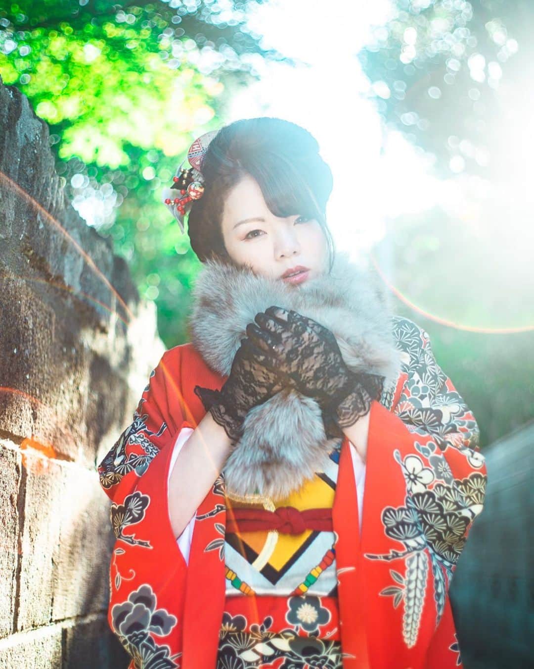 Mikaさんのインスタグラム写真 - (MikaInstagram)「Happy new year 2021 ✨  今年もスペシャルな年になりますように💐  豪華な振袖着せて頂き最高にハッピーな写真からスタート✨  今年もどうぞ宜しくお願いします💕 ・ ・ ・ photo by @kenta_soyoung 📸 model @mikarin_portrait   Kimono and hair set 💄 @kamakura.kimono.kanon   ・ ・ ・ #美花展 ありがとうございました💐 ・ ・ follow me💋  #被写体モデル #カメラ女子 #謹賀新年2021 #お正月を写そう  #ポートレートセレクション #ポートレート撮影 #被写体依頼受付中 #振袖コーディネート  #カメラマンさんと繋がりたい #被写体なります #ポートレートしま専科 #写真を止めるな #着物女子  #i_c_part #portrait #japanesegirl #asiangirl #love_camera_club #asianbeauty #portraits_dream #good_portraits_world #super_portrait_channel #pocket_people #lovers_nippon_portrait #excellent_portraits #top_portrait_photo #pasha_magazine #splus_cameraclub #tokyocameraclub」1月1日 5時30分 - mika_portrait