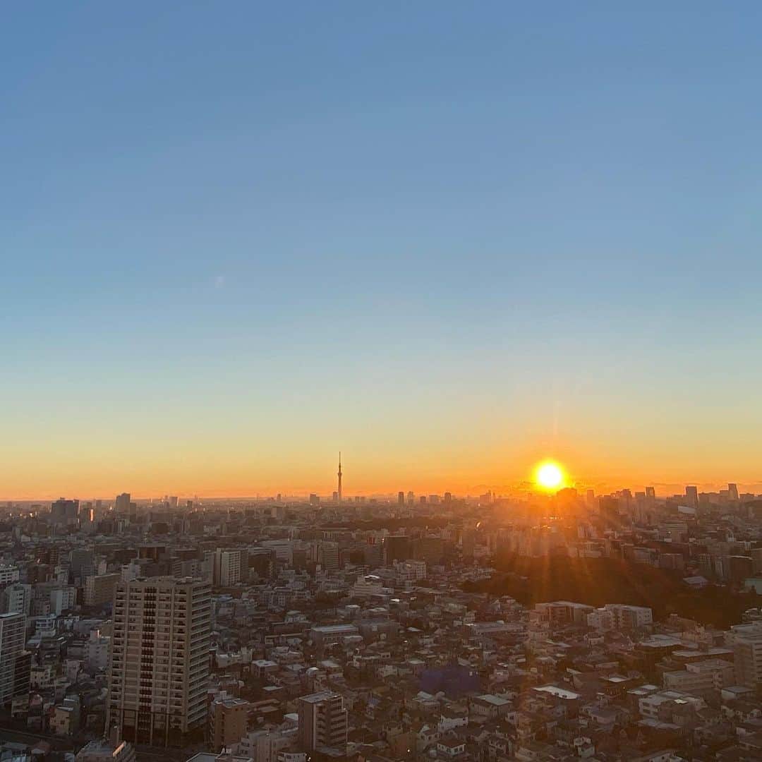佐藤弘道さんのインスタグラム写真 - (佐藤弘道Instagram)「明けましておめでとう御座います。 本年もどうぞよろしくお願いいたします！ 皆様にとって素晴らしい一年になりますように╰(*´︶`*)╯♡」1月1日 7時19分 - satouhiromichi023