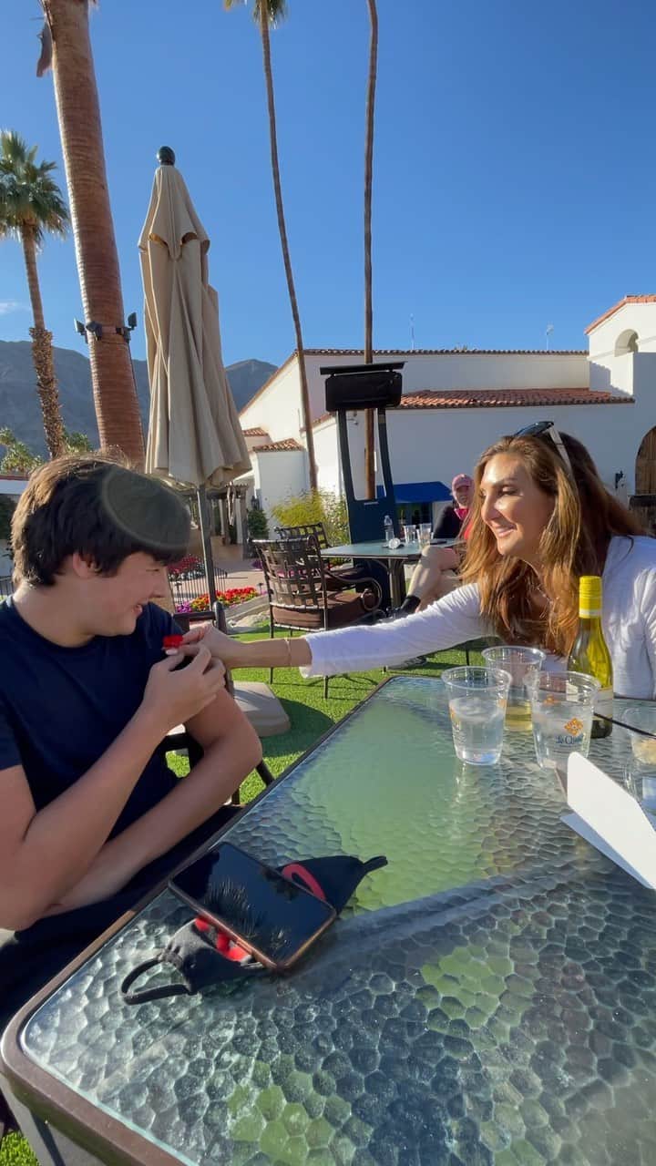 ヘザー・マクドナルドのインスタグラム：「I’m making my family play #thebachelorette with me at @laquintaresort @nickviall @chrisbharrison @joelle_fletcher @tayshia @clarecrawley #laquinta」