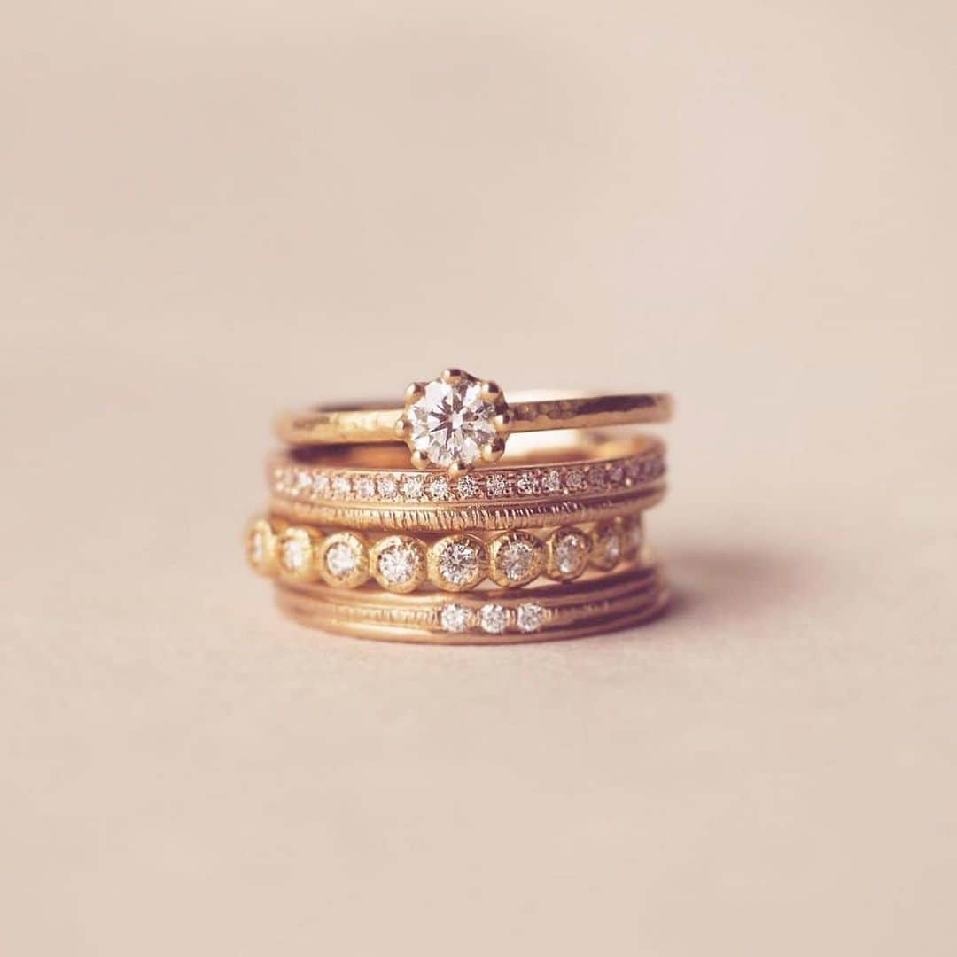 JKプラネット銀座.表参道.福岡|結婚指輪セレクトショップさんのインスタグラム写真 - (JKプラネット銀座.表参道.福岡|結婚指輪セレクトショップInstagram)「💍 @jkplanet.jewelry 🎍HAPPY NEW YEAR 2021🌅 明けましておめでとうございます。 2021年もスタッフ一同心を込めて、皆さまの幸せのお手伝いをさせていただきます。 どうぞよろしくお願いいたします。 *･゜ﾟ･*:.｡..｡.*:.｡. .｡.:*･゜ﾟ･* * . ⇩JKPlanet （ @jkplanet.jewelry ）SHOP LIST⇩ JKPlanet 銀座本店・表参道店・横浜元町店・名古屋栄店・福岡天神店・熊本上通店・宮崎橘通り店・鹿児島天文館店  #JKPlanet  #JKプラネット #結婚指輪のセレクトショップ #婚約指輪のセレクトショップ #結婚指輪JKPlanet #婚約指輪JKPlanet #エンゲージリング #婚約指輪 #マリッジリング #結婚指輪 #結婚指輪探し #結婚指輪選び #結婚指輪💍 #マリッジリング探し #エンゲージリング探し #結婚指輪銀座 #結婚指輪表参道 #結婚指輪横浜 #結婚指輪名古屋 #結婚指輪福岡 #結婚指輪熊本 #結婚指輪宮崎 #結婚指輪鹿児島 #プロポーズ #ハッピーニューイヤー2021 #2021元旦 #2021婚 #2021 #2021wedding #happynewyear2021」1月1日 8時07分 - jkplanet.jewelry