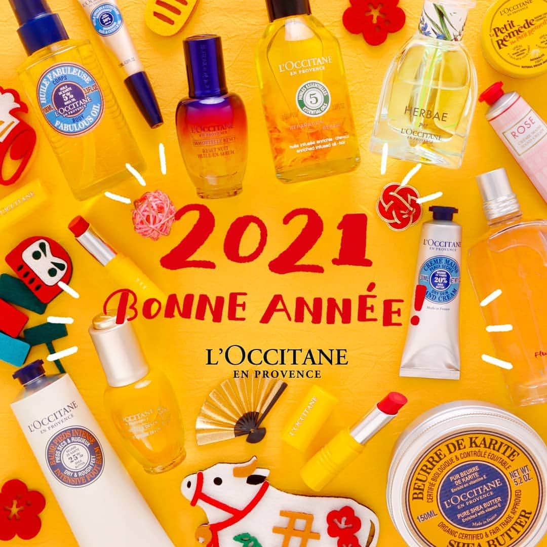 L'OCCITANE en Provenceさんのインスタグラム写真 - (L'OCCITANE en ProvenceInstagram)「🎍明るく美しい1年の幕開けに🎍ロクシタン プレミアム ラッキーバッグ2021✨﻿ ﻿ あけましておめでとうございます！﻿ 2021年もロクシタンを﻿ よろしくお願いいたします✨﻿ ﻿ ロクシタンから1年分の感謝を込めて﻿ 人気アイテムがたっぷり詰まった﻿ ラッキーバッグが今年も店舗限定で登場❣️﻿ ﻿ 絶対に入ってるサンプルサシェや﻿ オリジナルグッズはもちろん、﻿ あの限定アイテムも入っているかも…!?﻿ ﻿ 何が入っているかは開けてからのお楽しみ。﻿ ﻿ 毎年大人気のニューイヤーラッキーバッグを﻿ お見逃しないように！﻿ ﻿ お買い上げいただいた方は、﻿ お気に入りの製品をぜひコメントしてください💌﻿ ﻿ 皆さまが新しい年を、キラキラと晴れやかな﻿ 気持ちで迎えられますように。﻿ ﻿ ※画像はイメージです。実際の内容とは異なります。﻿ ﻿ #福袋 #福袋2021 #福袋ネタバレ #コスメ福袋 #2021 #新年限定 #あけましておめでとう #令和3年 #あけおめ #お年玉 #ロクシタン 福袋 #福袋中身 #ラッキーバッグ #年賀状 #スキンケア #ロクシタン #新春 #新春コスメ #冬コスメ #初売り #限定コスメ #新作コスメ #🎍 #謹賀新年 #お正月限定 #正月限定 #正月 #お正月 #Loccitane #happynewyear」1月1日 8時08分 - loccitane_jp