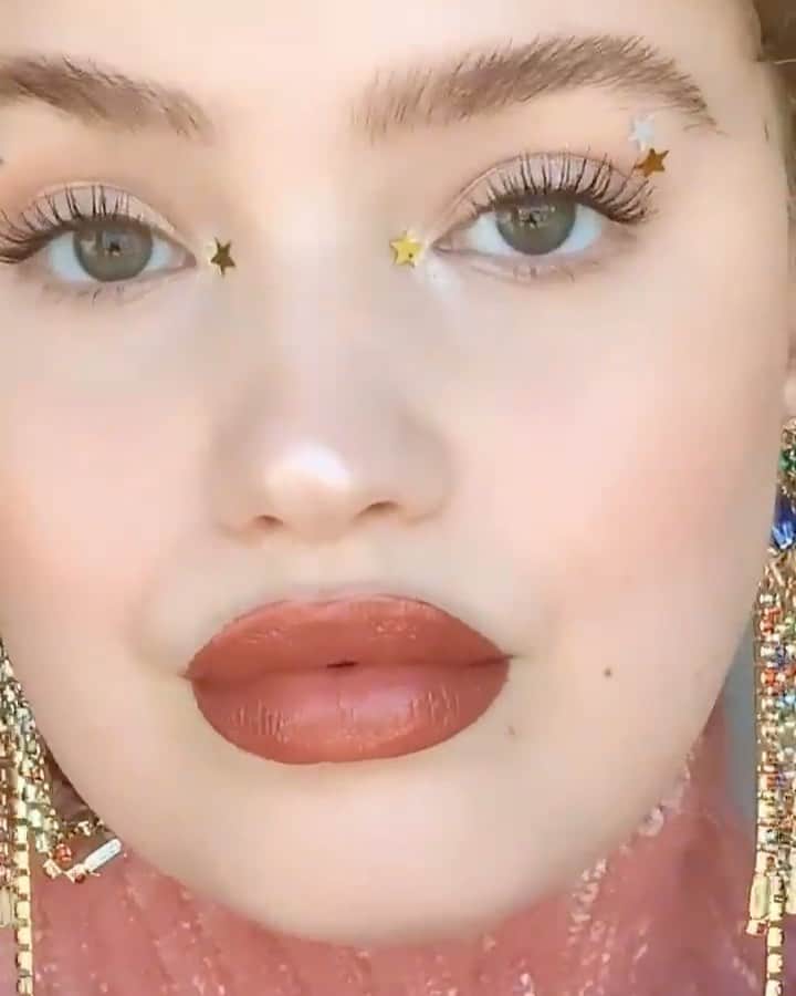 ブリー・キッシュのインスタグラム：「happy new year’s eve! 🥂✨」