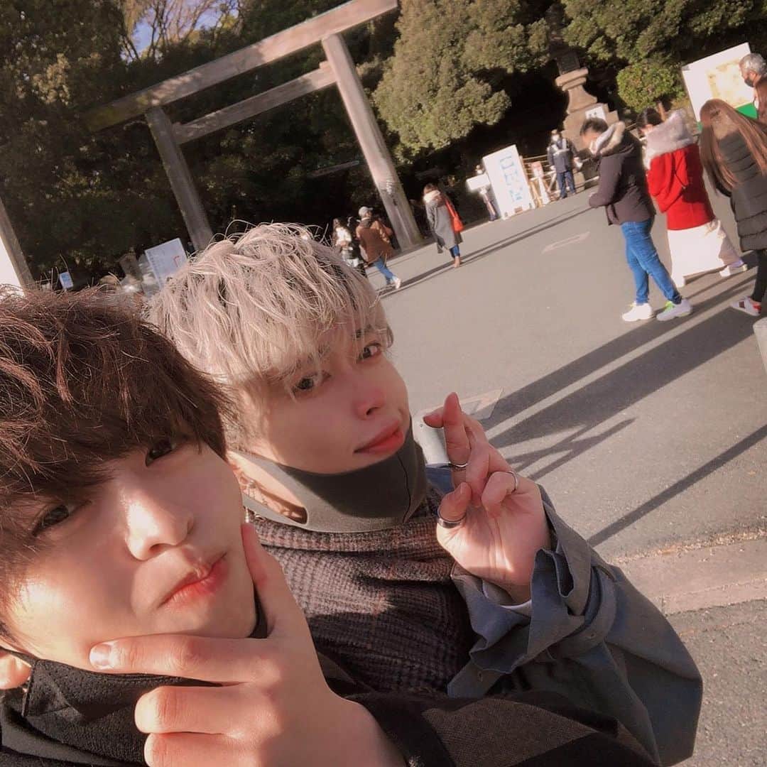 森友二のインスタグラム：「#もりたむ  久々のもりたむです🌱🐶 皆の大好きなもりたむ。  年明け楽しい幕開けですわ❤️  #もりたむ #bl #tiktok #仲良し #今年もよろしくお願いします」
