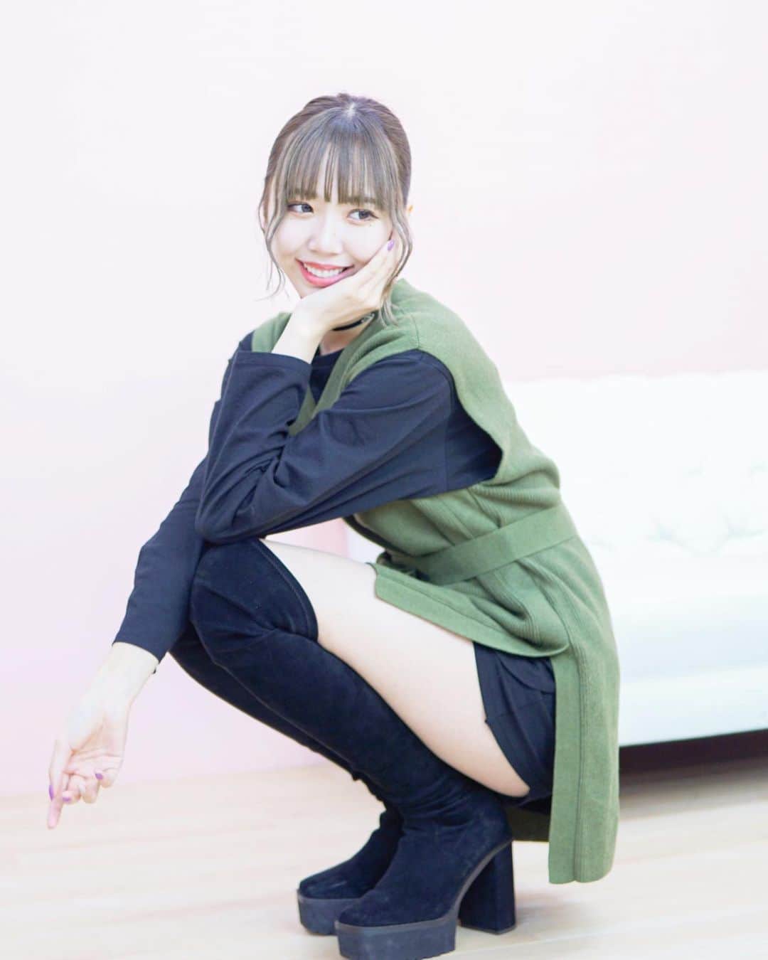 桑名利瑠のインスタグラム：「. . . あけましておめでとうございます🎍  2020年は、コロナ禍でLIVEなどの活動ができなくなったり、制限された中でのLIVEだったりしました。  だからこそ今までの当たり前がどんなに幸せだったのか気付かされた一年でもありました。  このご時世の中会いに来て下さる方々に心から感謝します。会いに来れなくても応援してくださる下さる方一人一人に感謝しています。  2020年忘れられない一年でした。  ありがとう。  仮面女子として活動出来て本当に幸せです。 残り2ヶ月。仮面女子として、精一杯楽しんで、パフォーマンスしたいと思います！  2021年が明るい未来でありますよぅに。  2021年も桑名利瑠をよろしくお願いします♡ . . . #新年 #2021 #followforfollowback #followｍe #アイドル #instagood #instalike #instadaily #makeup #photo #photooftheday #fashion #selfie #selca #code #outfit #outfitoftheday #幸せ」
