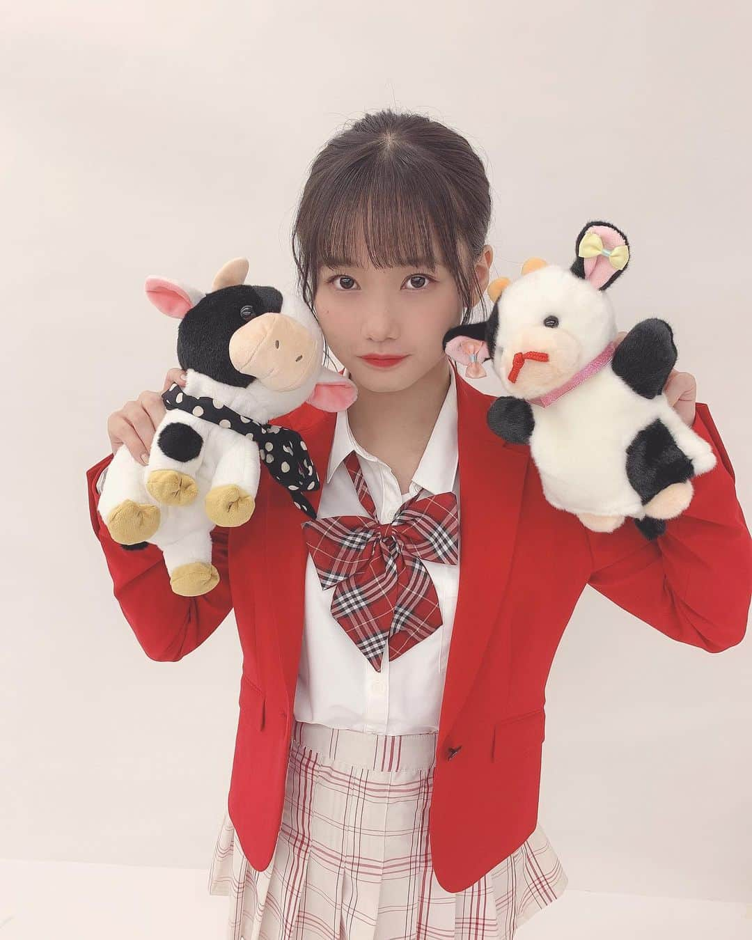 横山玲奈さんのインスタグラム写真 - (横山玲奈Instagram)「🐮 . . . 2021年こんにちは 今年も素敵な日々が過ごせますように . . . #2021 #横山玲奈 #丑年 #helloproject #morningmusume20」1月1日 18時40分 - reina_yokoyama.official