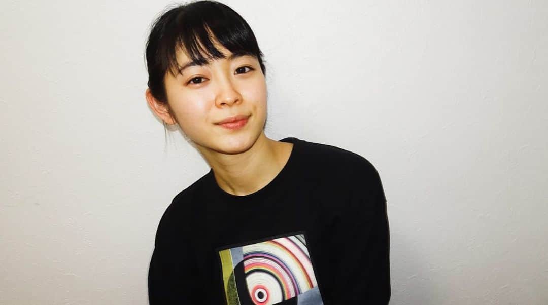 河村花さんのインスタグラム写真 - (河村花Instagram)「. さみーですな！笑 体を温めて、体調に気をつけてくださいね☺️ #河村花」1月1日 18時41分 - hana_kawamura