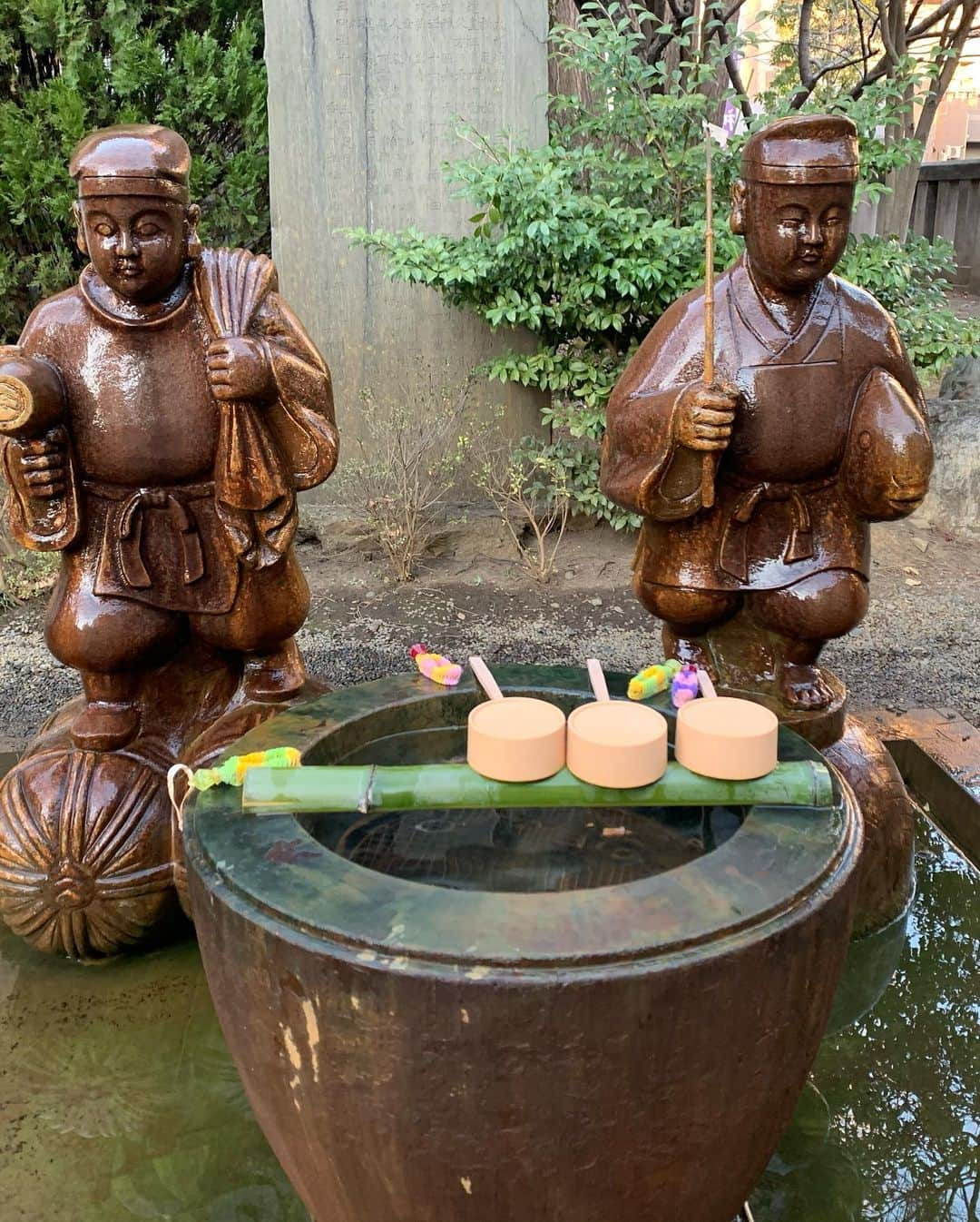 杉原愛子さんのインスタグラム写真 - (杉原愛子Instagram)「初詣は香取神社に行ってきました⛩✨  亀戸 香取神社は「スポーツ振興の神」として、スポーツ大会・試合の勝利を願ってきました🥇🏆👑🎌 勝石を触ってパワー貰ってきました😤💪 2021年も頑張ります💪😤🤸‍♂️  沙保里さんのお言葉と森泉先生と加藤先生のお言葉が並んでありました✨  #香取神神社 #亀戸 #初詣 #20210101」1月1日 18時55分 - aiko_sugihara