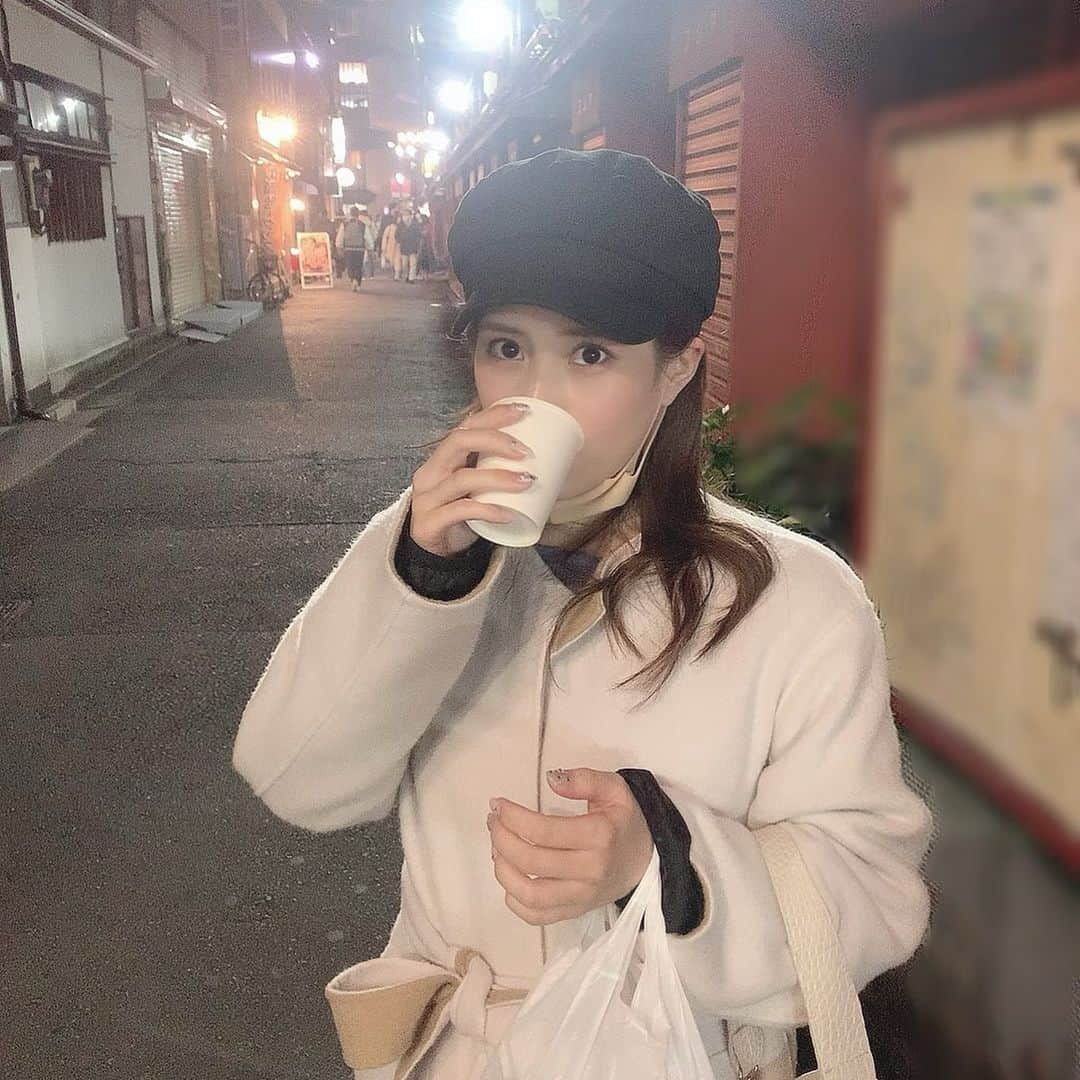 鏑木梨奈のインスタグラム：「あけましておめでとうございます✧︎  全く映ない場所で 中のウルトラライトダウン見えてるし ばえない私を 今年もよろしくお願いします。  キラキラになれるようにがんばろっと  #2021 #口だけ女卒業 #有言実行 #スーパー帰り ？」