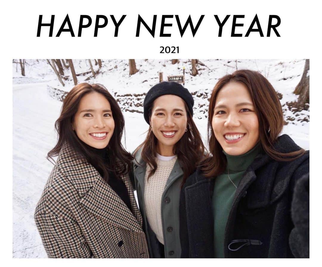 内藤夏紀のインスタグラム：「HAPPY NEW YEAR 🐮★  #thanks2020 #welcome2021」