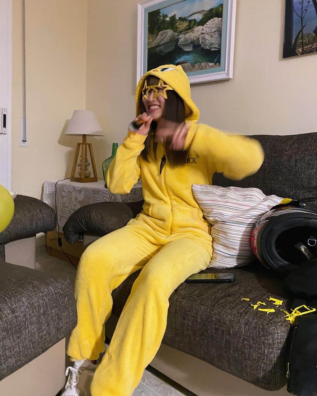 のインスタグラム：「Happy New Year!! #2021 今年もよろしくお願い致します！ #🐮 #🐤 #🎉 #felizaño」