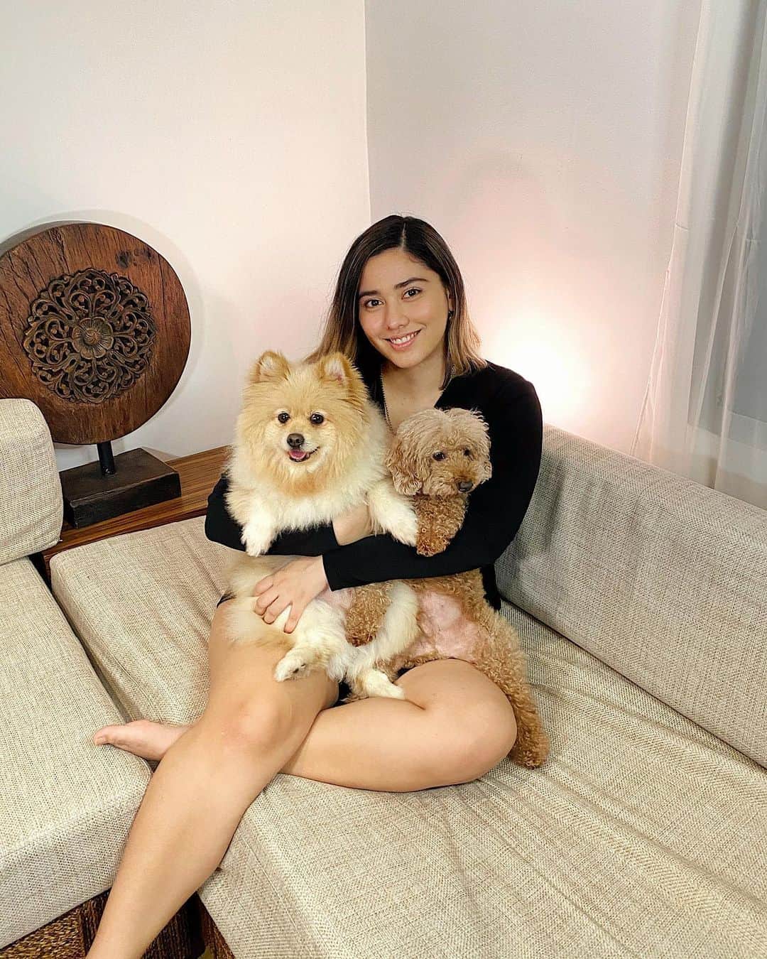 ローレン・ヤングのインスタグラム：「HNY from me and my boys✨ Missing you @jumpingchicken 💖」