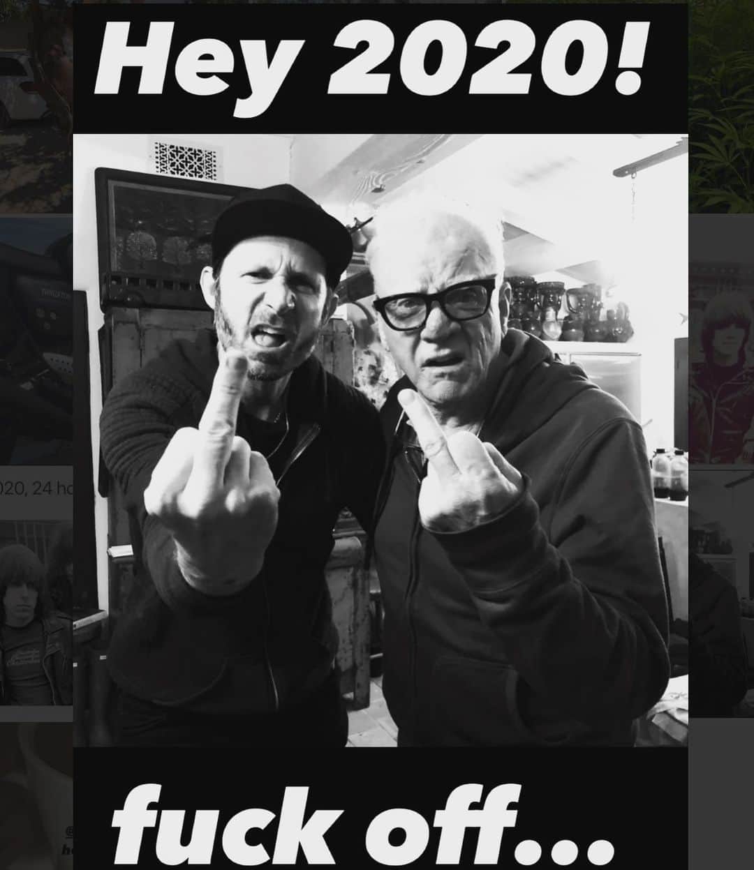 のインスタグラム：「Sup 2021, you’re looking good!!! I hear you’re new in town... Let’s get into trouble together!!! 🤣  #fuckyou2020  @malcolm_mcdowell and I would like  to invite you all  into 2021... although, we make no promises shit could get pretty weird in here too!!! 🤘🏽🎈💙⚡️😎🥂」