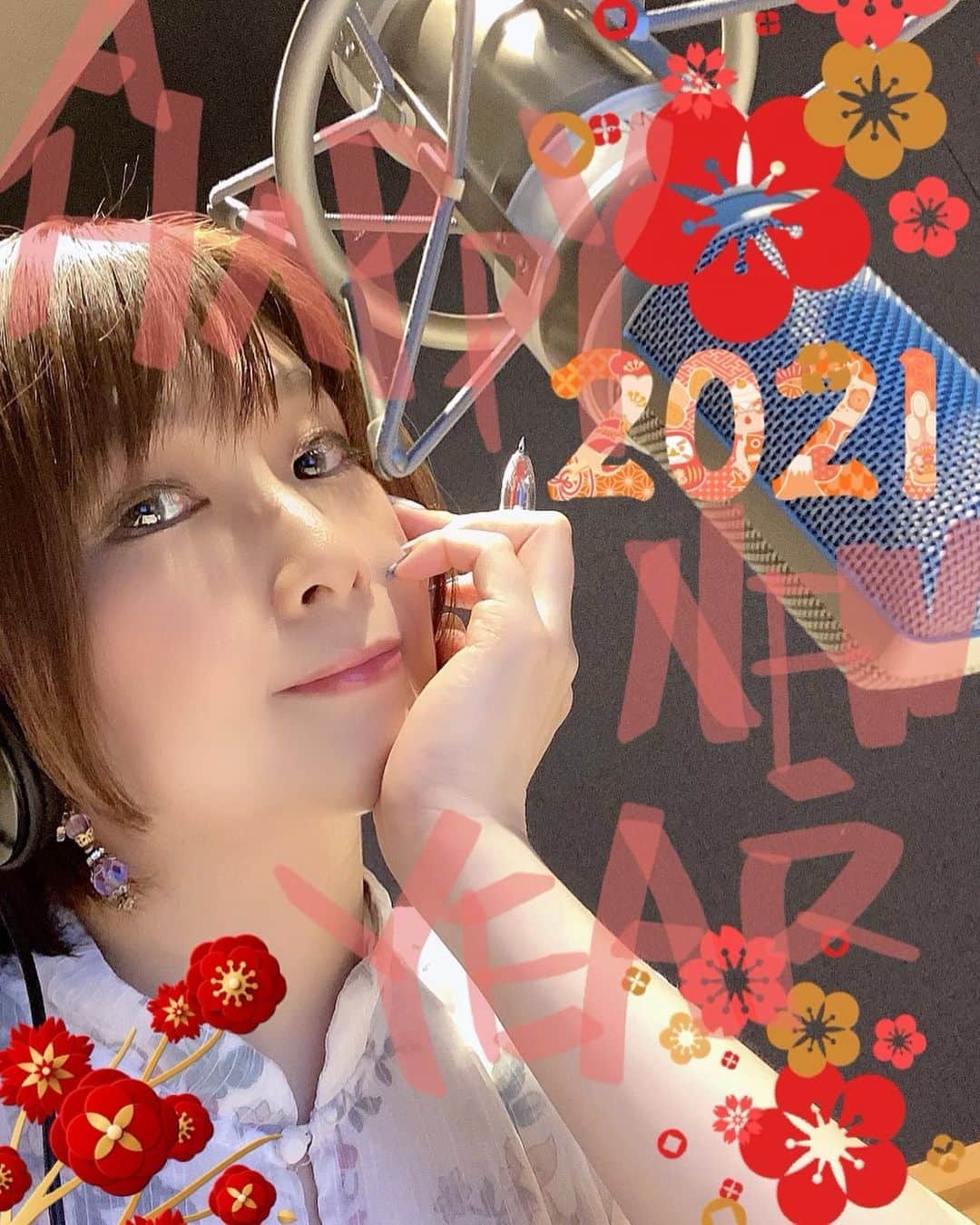 兼田恵さんのインスタグラム写真 - (兼田恵Instagram)「明けましておめでとうございます⛩ こんにちは2021！ 誰のせいでもなく、自分が結果を作るのだよ。さあ今年も楽しいことたくさん探していこか。 素直に生きるぞー！٩( ᐛ )و 今年もどうぞよろしくお願いします🎍」1月1日 11時13分 - earl_megu