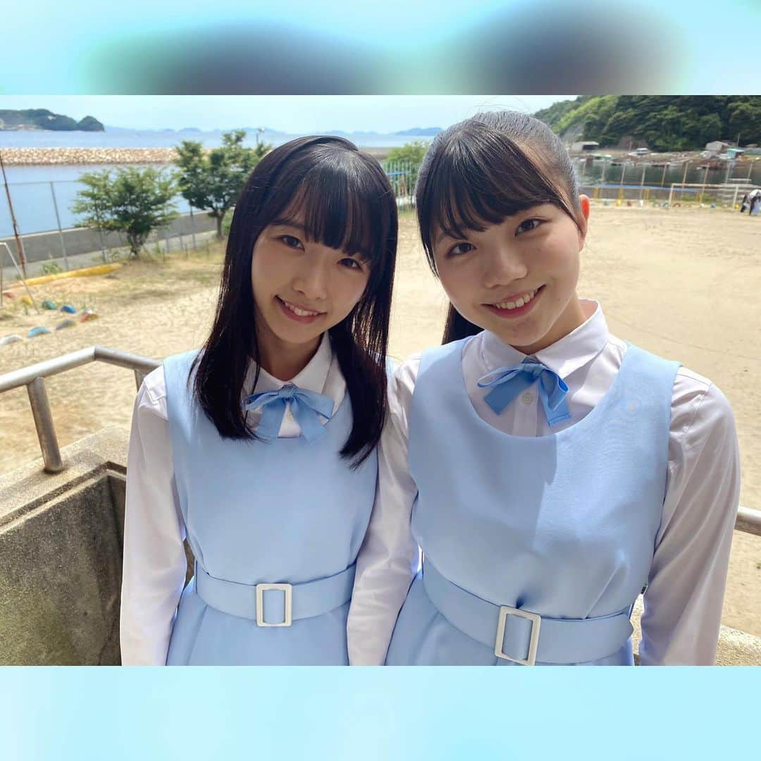 STU48さんのインスタグラム写真 - (STU48Instagram)「💙💙💙  撮影の合間もずっと楽しそうな2人でした🥳🐋✨  #STU48 #STU2期研究生 #2期生 #研究生 #工藤理子 #KudoRiko #高雄さやか #TakaoSayaka #アイドル #オフショット #カワイイ #可愛い #japanesegirl #kawaii #idol #瀬戸内アイドル #瀬戸内 #setouchi #広島 #hiroshima #MV撮影 #撮影風景 #思い出せる恋をしよう #オモコイ #制服 #水色」1月1日 11時35分 - stu48.official