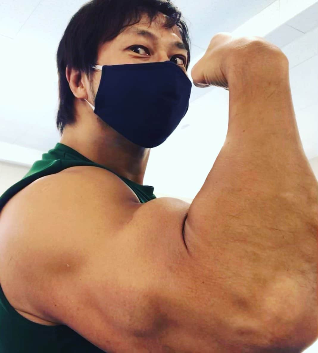 小島聡のインスタグラム：「あけましておめでとうございます！！！  ２０２１年も宜しくお願いします🤲🎍🥺。  #小島聡 #新日本プロレス #ラリアット #新年」