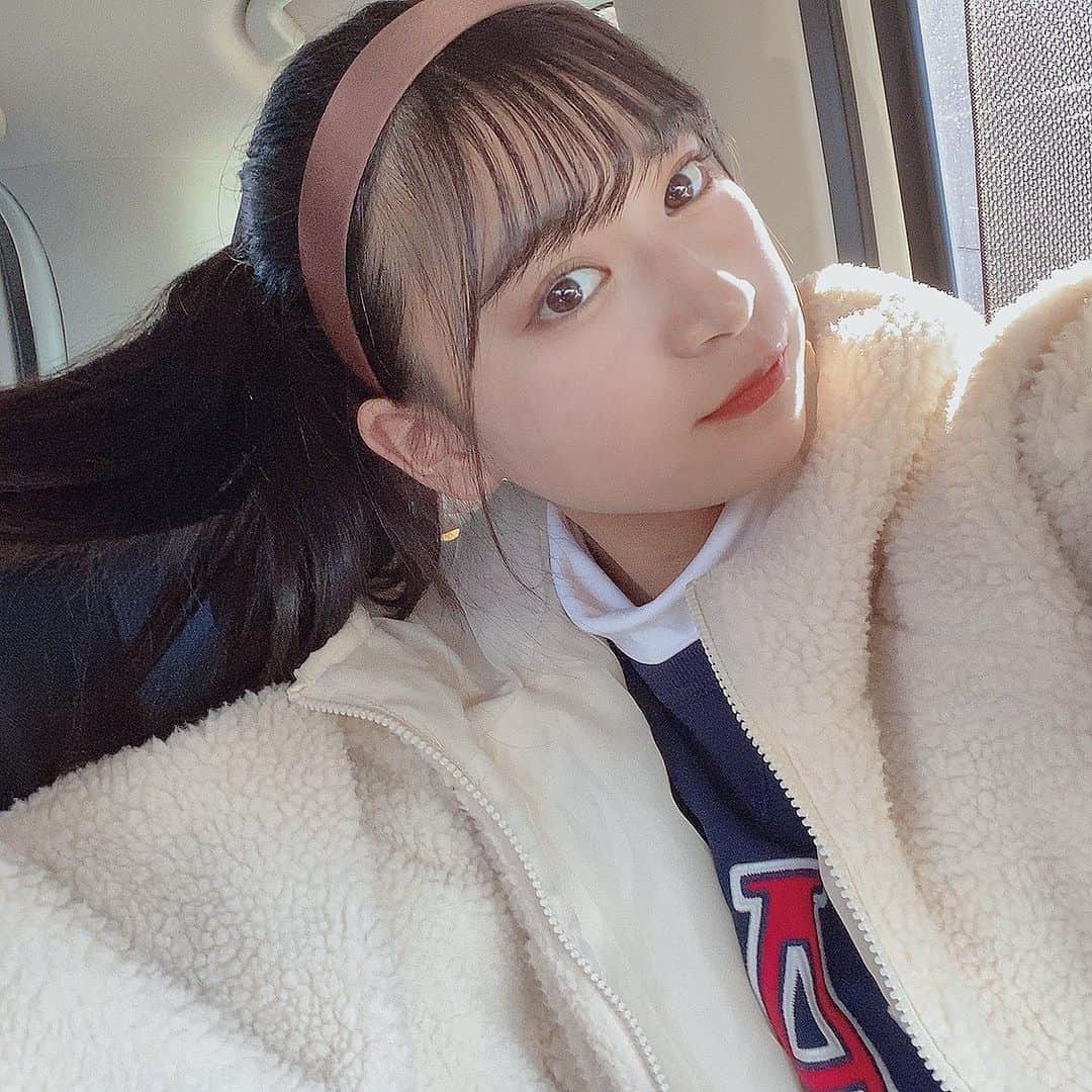 杉山緋那のインスタグラム：「あけましておめでとうございます❕ 2021年も全力で頑張っていくのでこれからも応援よろしくお願いします😌 今年は、努力が実る年になるといいなぁ」