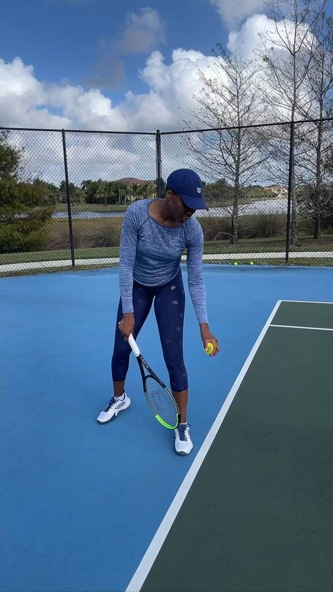 ビーナス・ウィリアムズのインスタグラム：「I was told I don’t share enough of my training. I hope this helps y’all know I’m serious. #serenawilliams #sisters #dance #body @serenawilliams @megan」