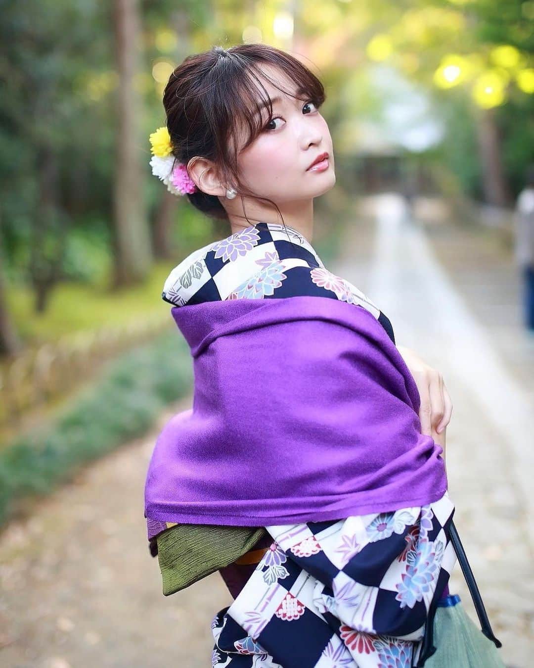 山吹香織さんのインスタグラム写真 - (山吹香織Instagram)「新年明けまして、 おめでとうございます🐮🎍㊗️ ・ ・ 昨年は大変お世話になりありがとございました🙏🏾✨ 今年もどうぞ宜しくお願い致します☺️💓 ・ ・ 皆さんにとって、笑顔溢れる素晴らしい一年になりますように。。😌🍀 ・ ・ #2021#元旦#謹賀新年 #明けましておめでとうございます #happynewyear #着物#kimono #笑顔溢れる #素敵な一年になりますように ✨ #宜しくお願いします 🙏🏾👧🏾」1月1日 11時56分 - kaori_yamabuki