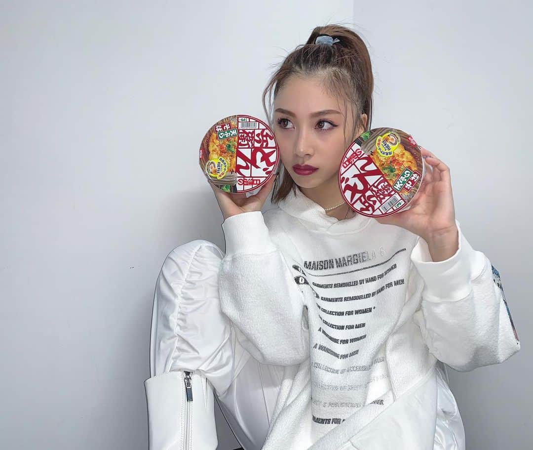 honoka のインスタグラム：「あけましておめでとうございます🐮🎍 2021年もよろしくお願いします❣️  今年は去年の悔しさを全部回収して めちゃめちゃぶっ飛ばして行きますよ🔥 おりゃああああぁあ🐄」