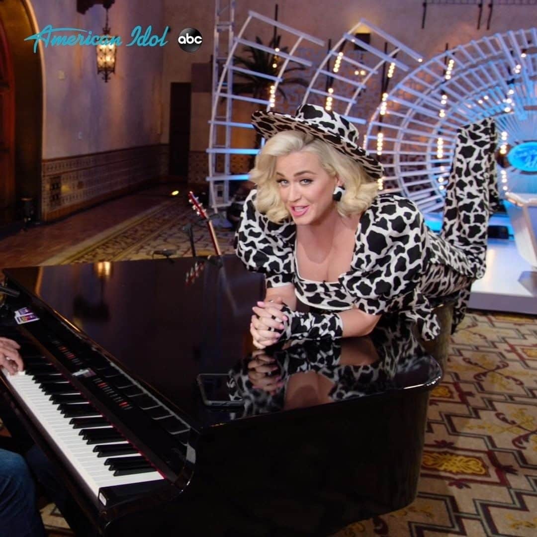 アメリカン・ブロードキャスティング・カンパニーのインスタグラム：「Brighter days are coming when @americanidol premieres Feb. 14! #RockinEve #AmericanIdol」
