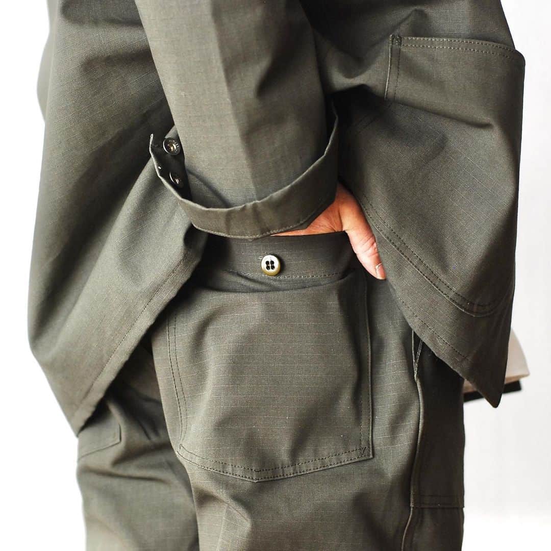wonder_mountain_irieさんのインスタグラム写真 - (wonder_mountain_irieInstagram)「_ Engineered Garments WORKADAY / エンジニアード ガーメンツ ワーカーデイ "Fatigue Pant - COTTON RIPSTOP" ￥20,900- _ 〈online store / @digital_mountain〉 pants → https://www.digital-mountain.net/shopdetail/000000012856/ _ 【オンラインストア#DigitalMountain へのご注文】 *24時間受付 *15時までのご注文で即日発送 * 1万円以上ご購入で送料無料 tel：084-973-8204 _ We can send your order overseas. Accepted payment method is by PayPal or credit card only. (AMEX is not accepted)  Ordering procedure details can be found here. >>http://www.digital-mountain.net/html/page56.html  _ #NEPENTHES #EngineeredGarments #ネペンテス #エンジニアードガーメンツ _ 本店：#WonderMountain  blog>> http://wm.digital-mountain.info _ 〒720-0044  広島県福山市笠岡町4-18  JR 「#福山駅」より徒歩10分 #ワンダーマウンテン #japan #hiroshima #福山 #福山市 #尾道 #倉敷 #鞆の浦 近く _ 系列店：@hacbywondermountain _」1月1日 12時09分 - wonder_mountain_