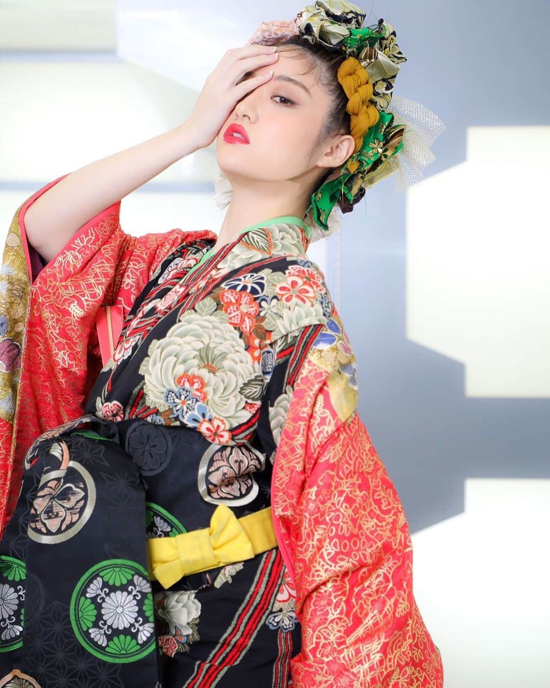 Kozueさんのインスタグラム写真 - (KozueInstagram)「. . 2021幕開け。 皆さま今年も宜しくお願い致します。 . . 📸　@styler86  💄　@wmwmarianu  #cyberjapan #サイバージャパン　#花魁　#日本　#japan #着物　#花魁　#kimono」1月1日 12時19分 - kochaofficial_
