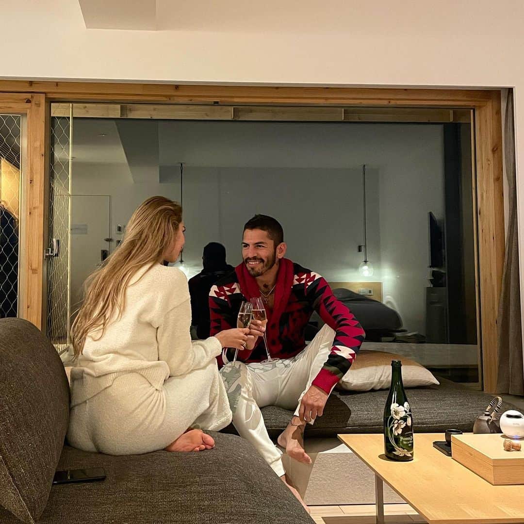 ホルヘ・リナレスのグルメインスタ