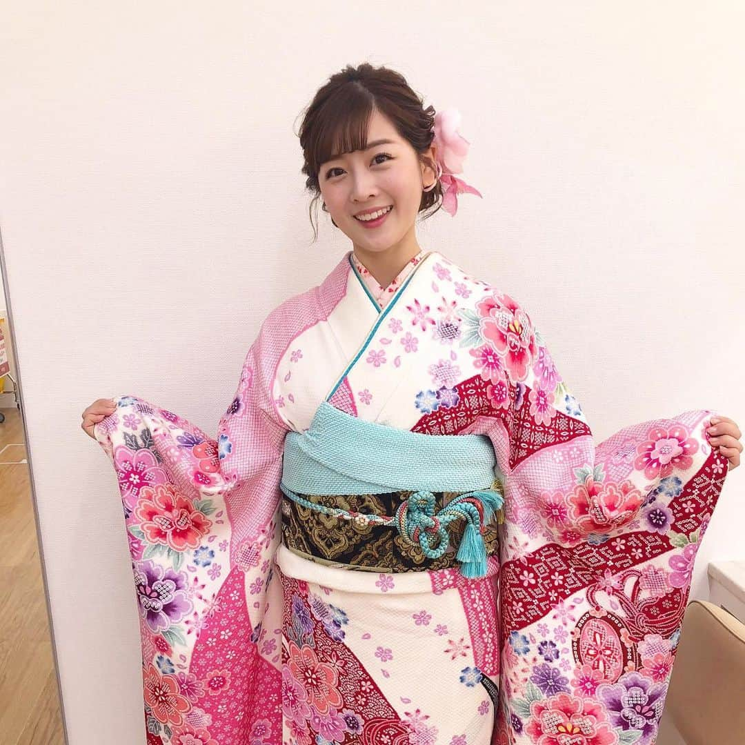 中村秀香のインスタグラム：「新年明けましておめでとうございます。  2021年も、宜しくお願い致します！！  #丑年🐮  （写真は去年１月のものです）」