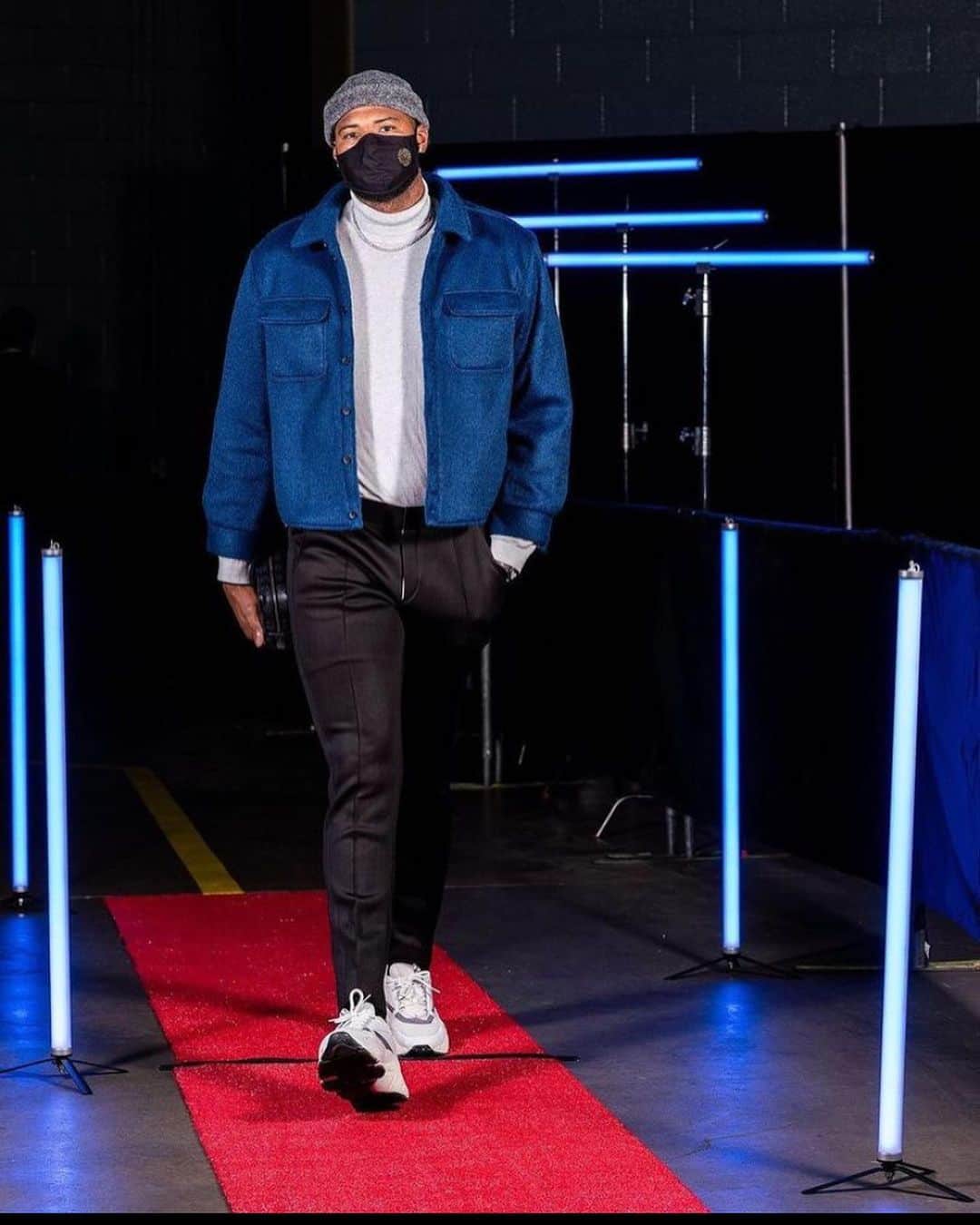 デマーカス・カズンズのインスタグラム：「Happy to be back doin what I love to do! 2020 a year I’ll never forget. Tested us all to our limits. Looking forward to the blessings and challenges ahead. Whatever obstacles come your way stay 10 toes down and push through! Happy New Year! 2021」