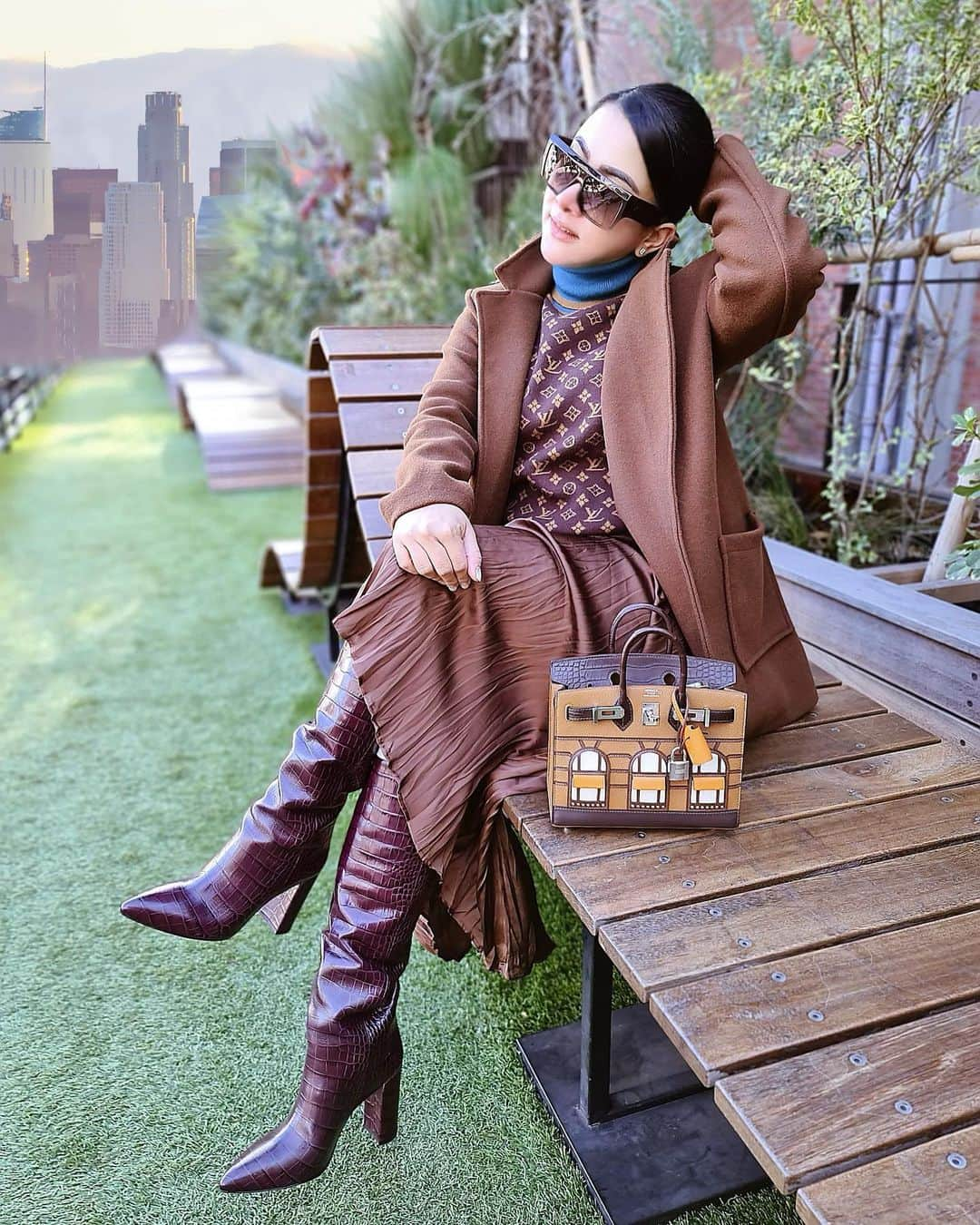 Syahriniさんのインスタグラム写真 - (SyahriniInstagram)「• Assalamualaikum January, ...  Tokyo, January 1st 2021 !  _______________ 𝓢𝓨𝓡 ______________  #PrincesSyahrini #Tokyo_1Januari2020」1月1日 12時54分 - princessyahrini