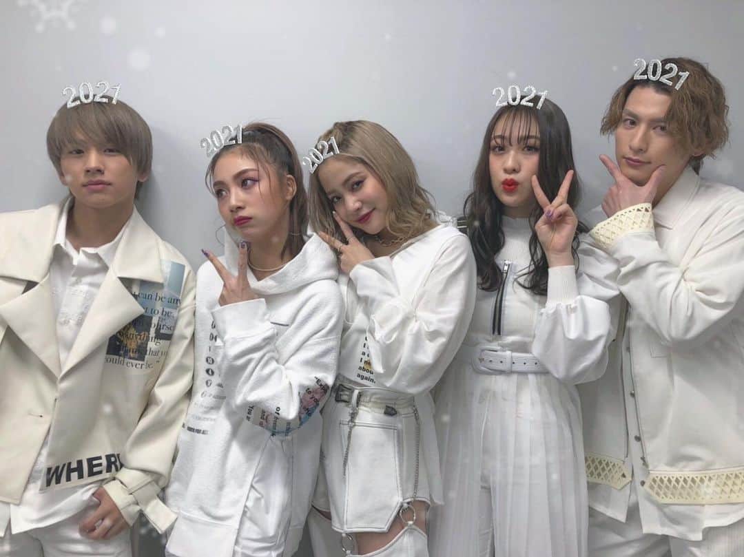 honoka のインスタグラム：「2021年もlolをよろしくお願いします🤞」