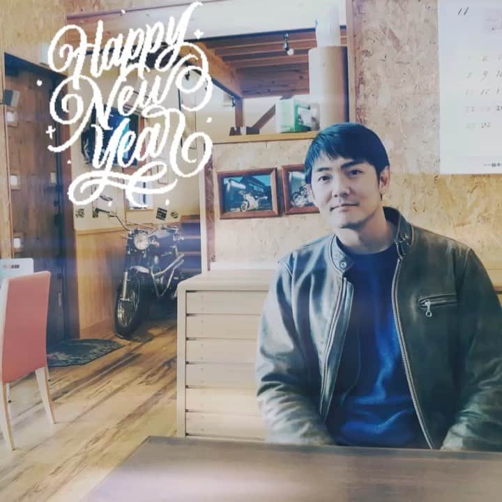 長田成哉のインスタグラム：「2021。 #本年もよろしくお願いします  #仕事も  #遊びも #全開で行きますわ #仕事はより沢山観ていただけるように #遊びはさらにインコンビニエンスに #ソロツーリングキャンプ  #絶対やる」