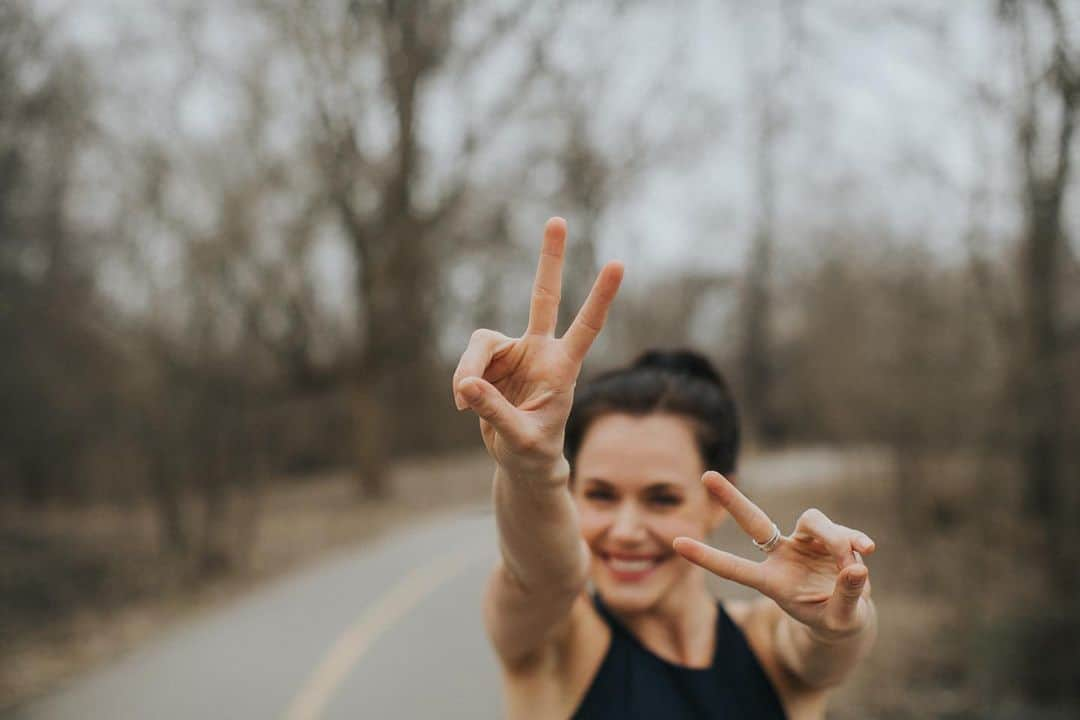 テッサ・ヴァーチュさんのインスタグラム写真 - (テッサ・ヴァーチュInstagram)「✌🏻Peace out, 2020 ✌🏻」1月1日 13時00分 - tessavirtue17