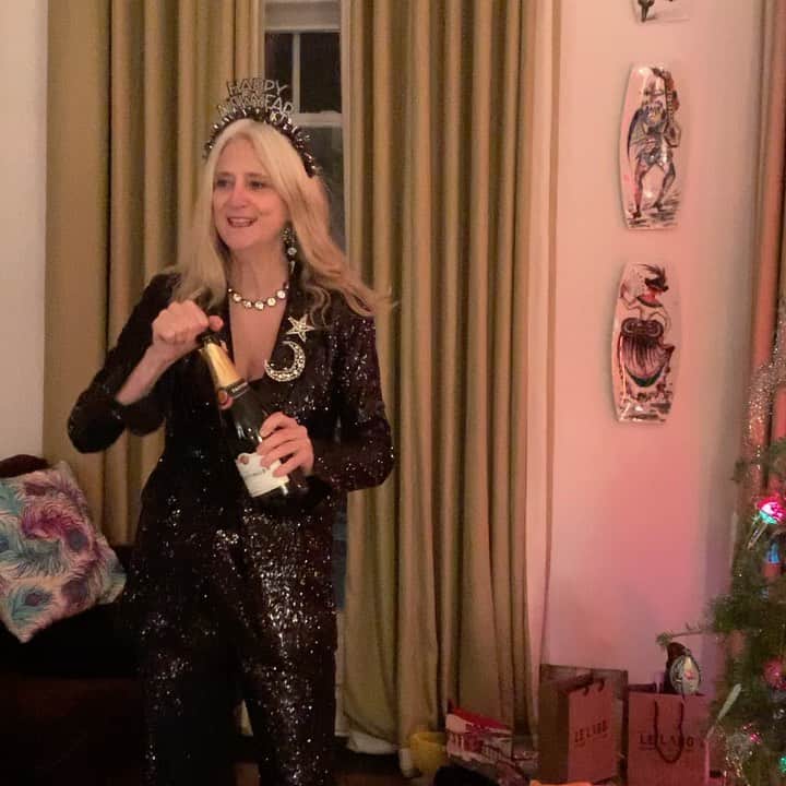 ナネットレポーのインスタグラム：「Goodbye 2020!」