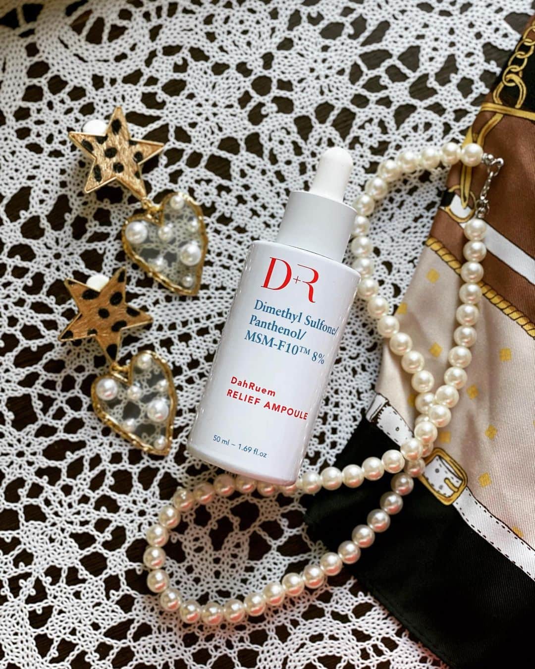のインスタグラム：「DR DahRuem RELIEF AMPOULE💙  ドクターズコスメブランド「DR DahRuem」韓国名門大学「 ソウル大学」出身の皮膚科専門医が揃う日本人にも人気の「リーダース皮膚科」でも取り扱いの美容液❣️  水みずしさが持続してサラサラになるよ✨💕使用したレポートは前ポスト✨❤️❤️❤️  #韓国コスメ #韓国化粧品 #youtube #コスメ #韓国好きな人と繋がりたい #韓国コスメ通販 #プレゼント企画 #おすすめコスメ #美肌になりたい #美容 #おうち美容 #韓国スキンケア #スキンケア#skincare #ニッチリッチ　#nichirich #drdahruem #ドクターコスメ#韓国コスメ通販サイト#妊婦 #生理 #乾燥肌#ニキビ#オススメ　 #ニキビケア #大人ニキビ#肌トラブル #美容好きな人と繋がりたい #美活#美容液  shop  https://ja.nichirich.com/」