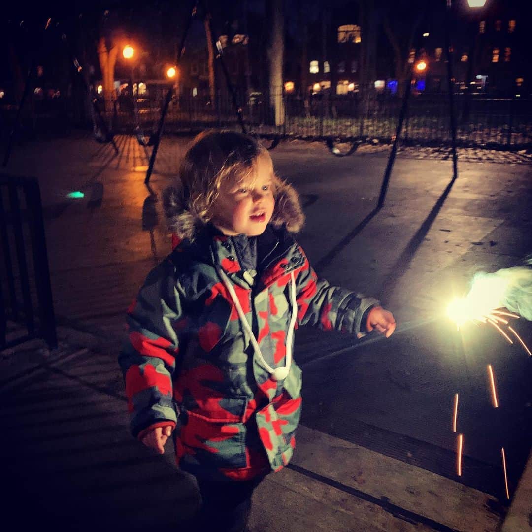 カーキ・キングのインスタグラム：「Happy New Year」