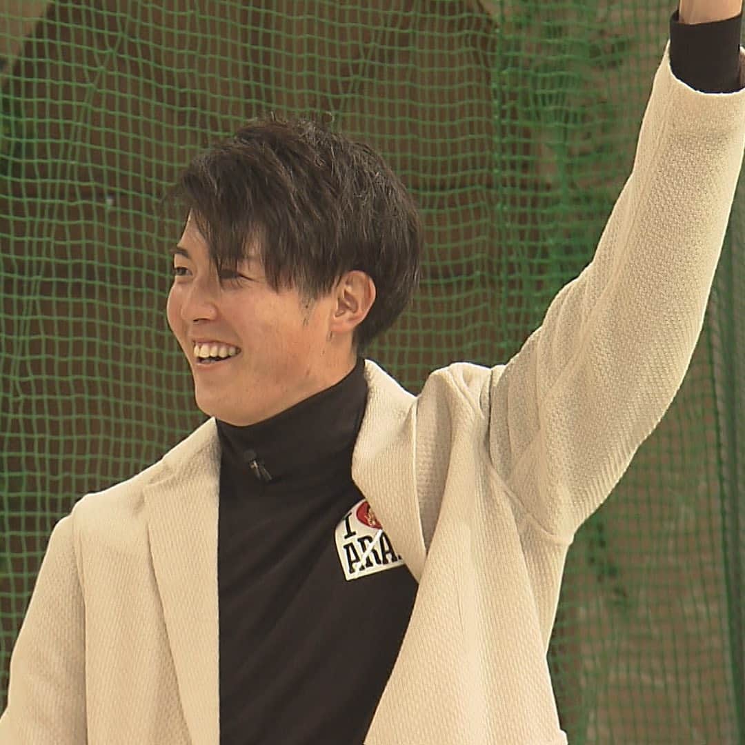 RCC中国放送「ＲＣＣスポーツ」のインスタグラム：「#新井さん家2 メイキング画像⑤  森下投手のガッツポーズといえば、ハマスタで自ら決勝打を放ったあの時じゃないでしょうか🤗  きょうもそれ、見れます😍  #カープ #広島東洋カープ #veryカープ #カーチカチ」